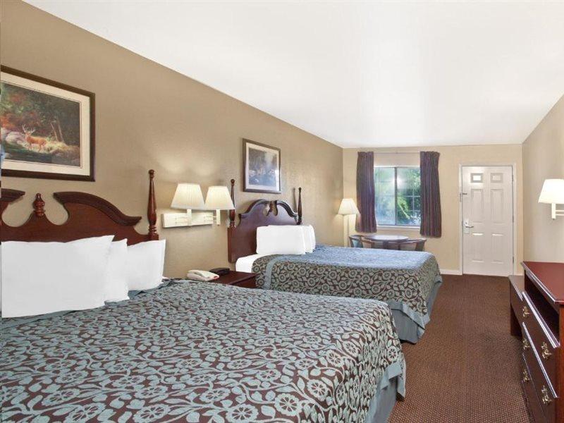 Days Inn by Wyndham Kerrville Eksteriør billede