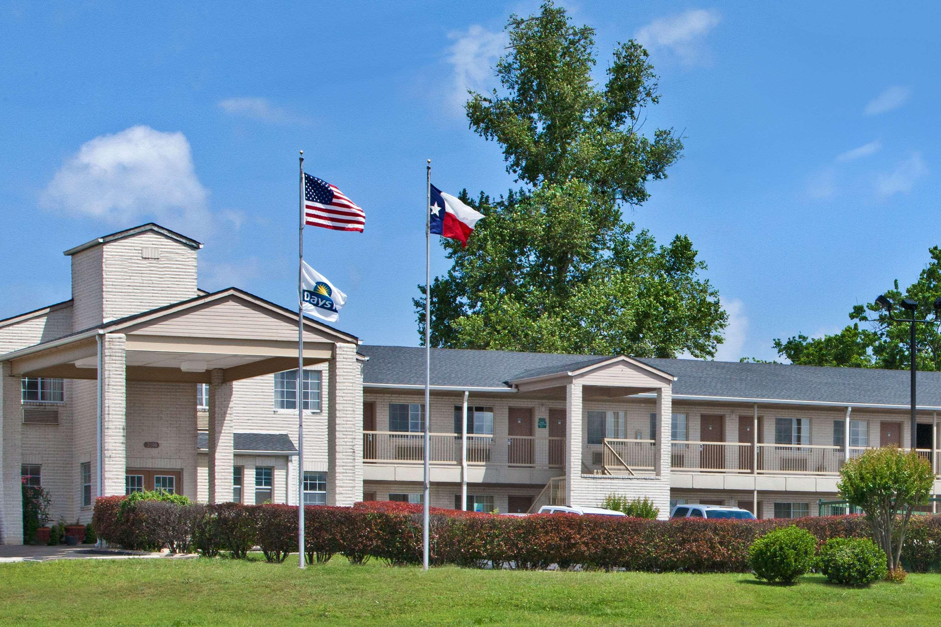 Days Inn by Wyndham Kerrville Eksteriør billede